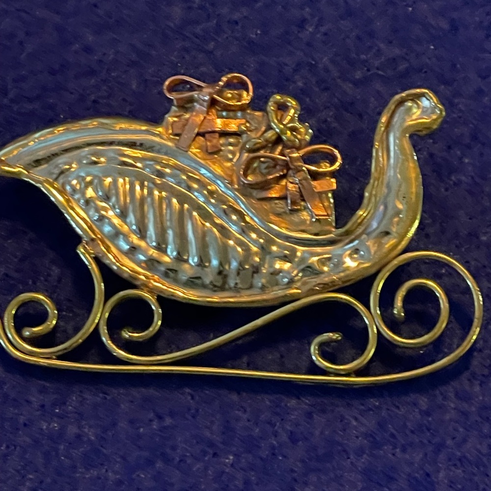 Christmas Brooch
